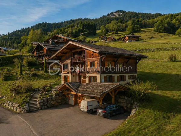 Maison 12 pièces 243 m²