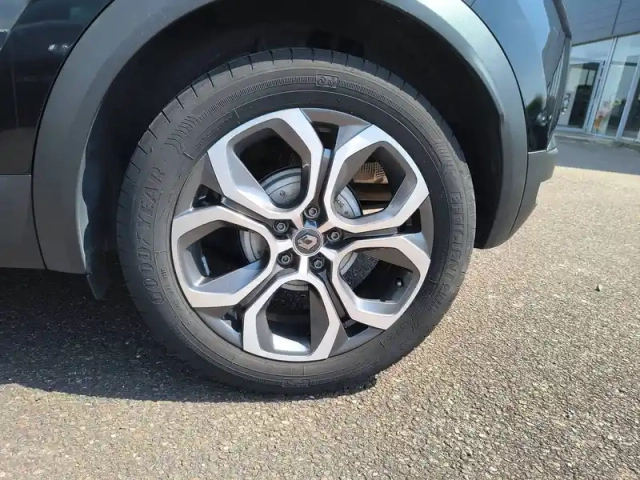 Renault Captur blue dci 115 edc — photo 12