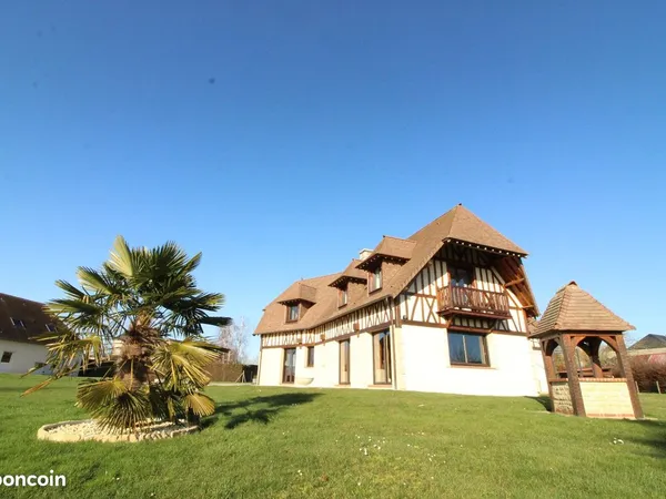 Maison 7 pièces 222 m²