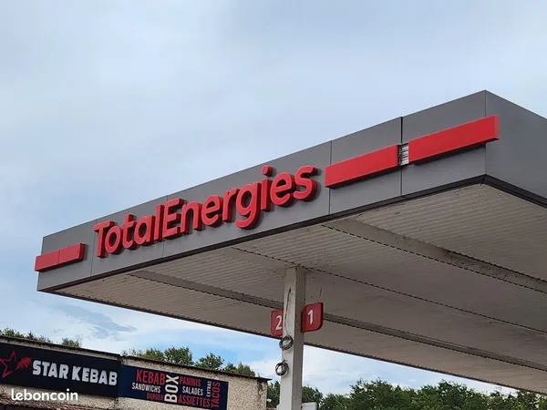 Fonds de commerce station-service totalenergies avec boutique
