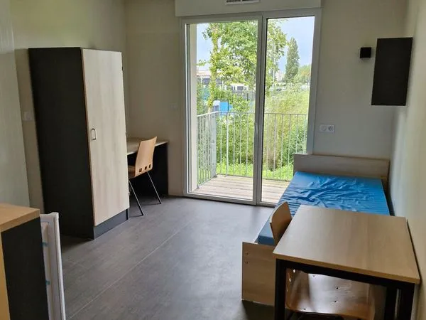 Loue studios meublés de 21m² dans résidence étudiante neuve