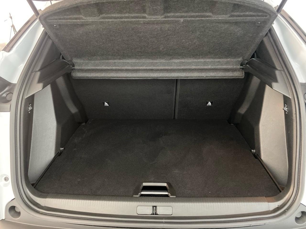 Peugeot 2008 hybrid 145 ch e-dcs6 allure — photo 6