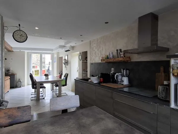 Maison de village 7 pièces 130 m²