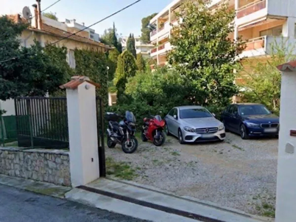 Parking 12 m²
