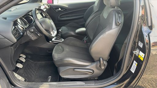 DS DS3 CABRIOLET THP 155 - Sport Chic – 2014 – 123785 km – Essence – Boîte Manuelle — photo 15