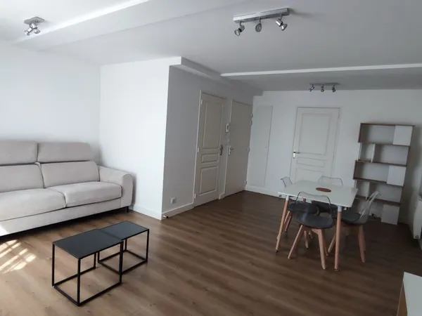 T1 meublé équipé à neuf Hyper Centre Nogent le Rotrou