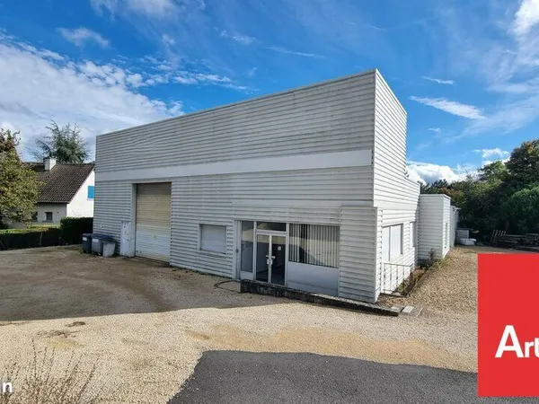 LOCAL D'ACTIVITE 772 m² POITIERS