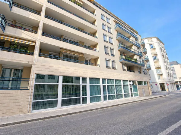 Bureaux 246 m²
