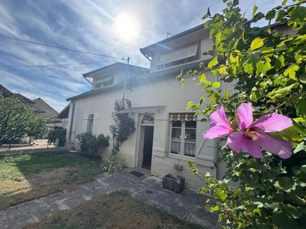 MEMBREY Charmante maison avec jardin