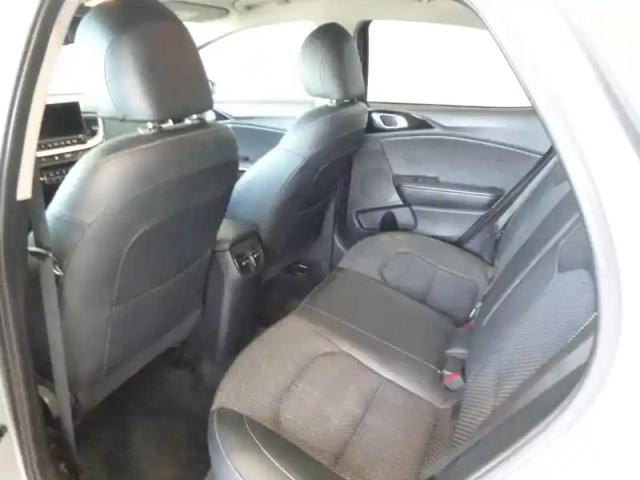Kia Xceed 1.4 t-gdi 140ch design dct7 — photo 14