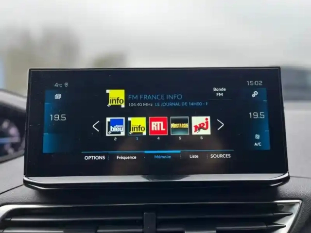 Peugeot 3008 1.2 puretech 130ch s&amp;s allure — photo 13