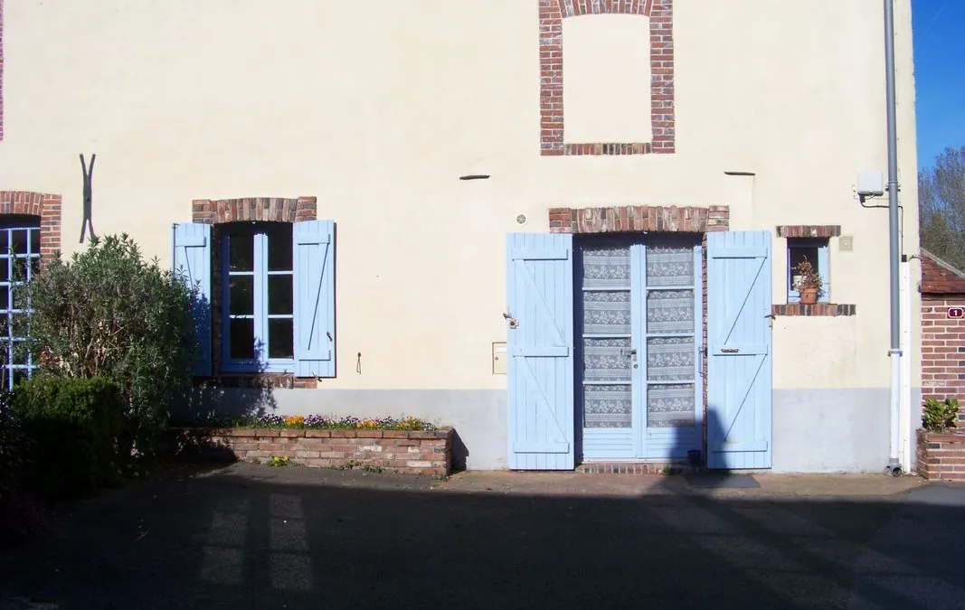 Photo 1
