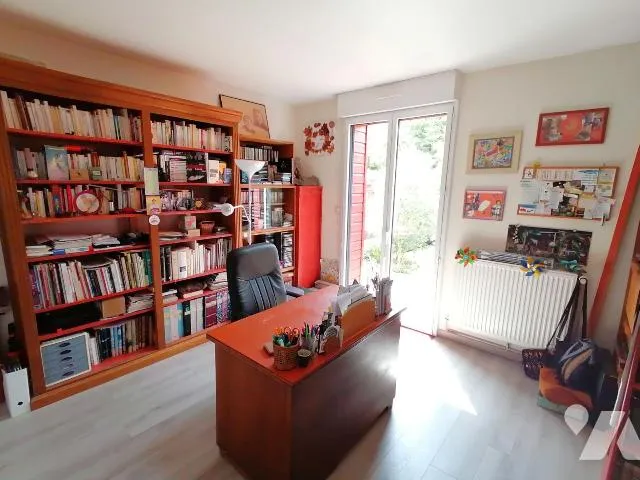 Photo 8