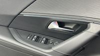 Peugeot 2008 1.2 PureTech 130ch S&S GT EAT8 — photo 19