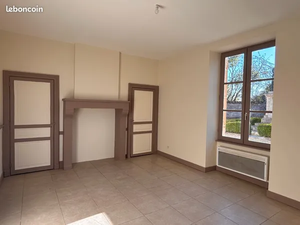 A Louer logement de type F4