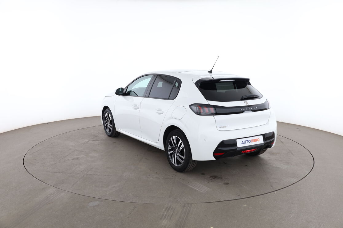 Peugeot 208 1.5 Blue-HDi Allure — photo 3