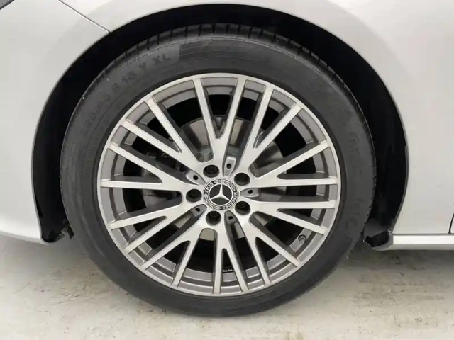 Mercedes Cla shooting brake 180 d 8g-dct — photo 18