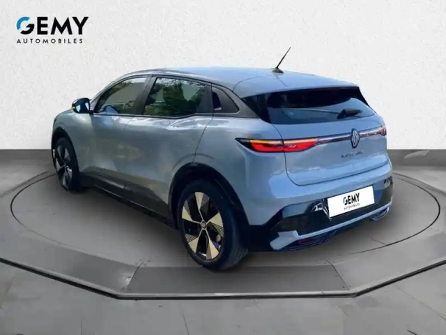Renault Megane e-tech ev60 220 ch super charge — photo 7