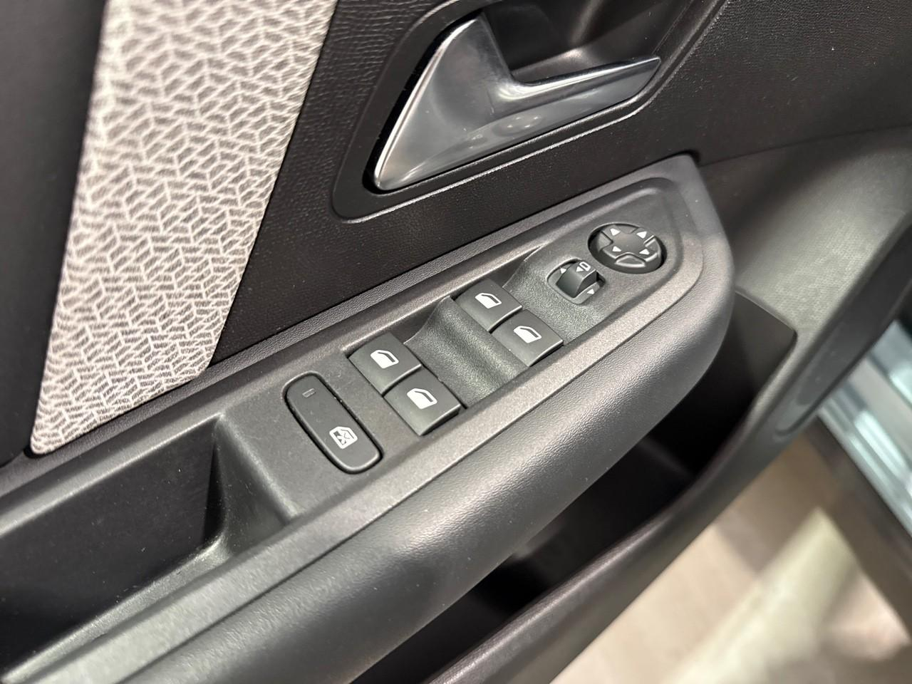 Citroën C4 puretech 130 s&s eat8 feel pack — photo 20