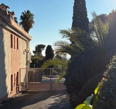 Location places de parking dans copropriete securisee