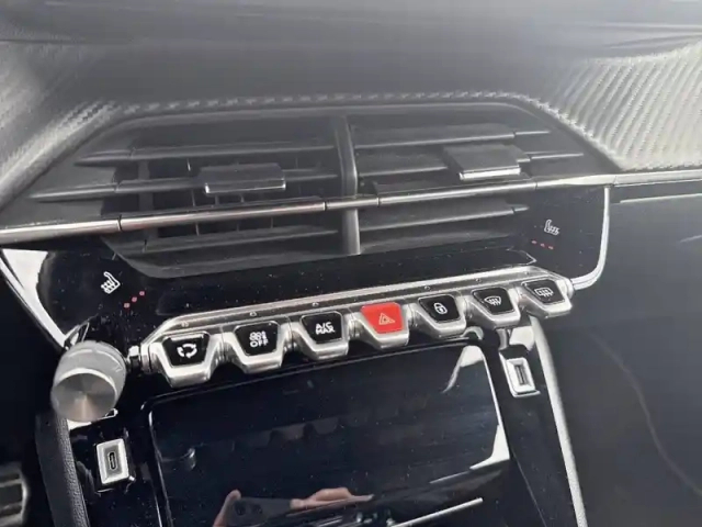 Peugeot 2008 puretech 130 s&amp;s eat8 — photo 49