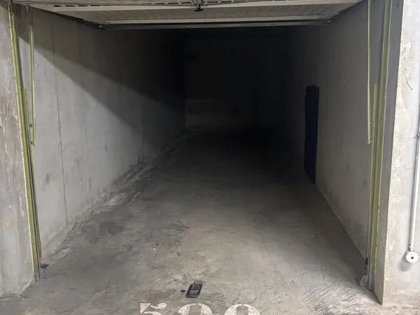 Garage box 23 m2