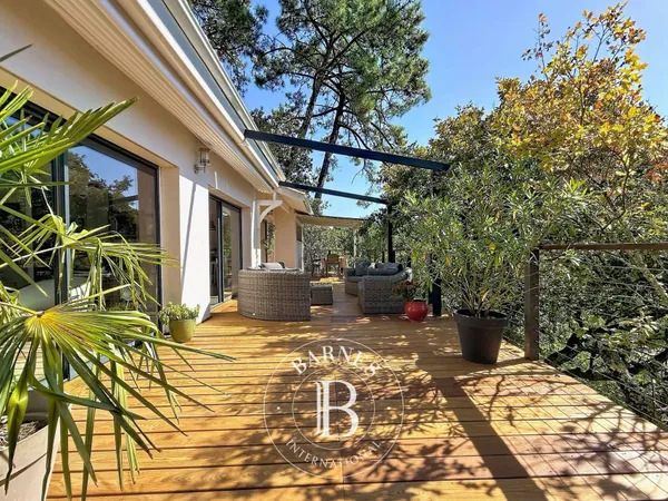 VILLA AVEC VUE SUR LA FORÊT À PROXIMITÉ DES PLAGES À ARCACHON