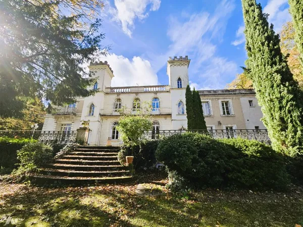 Maison 19 pièces 640 m²