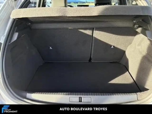 Peugeot 208 1.2 puretech 100ch s&amp;s allure eat8 — photo 21