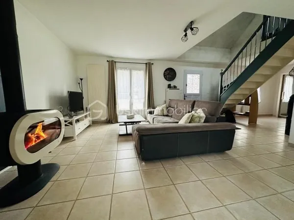 MAISON FAMILIALE CONTEMPORAINE