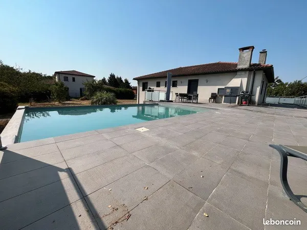 Propriété 7 pièces 252 m²