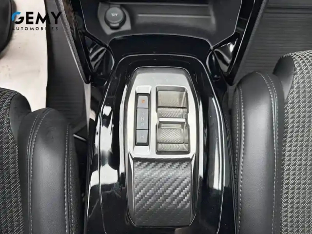 Peugeot 208 puretech 130 s&amp;s eat8 — photo 39