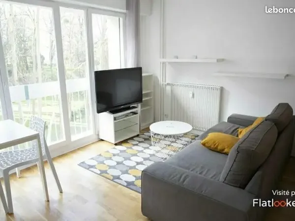 Studio 1 pièce 28 m²