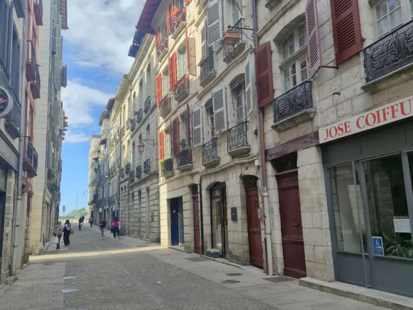 Appartement rénové 4 pièces 103 m²