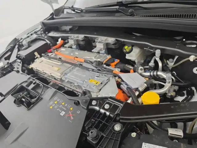 Renault Megane e-tech ev60 220 ch optimum charge — photo 284