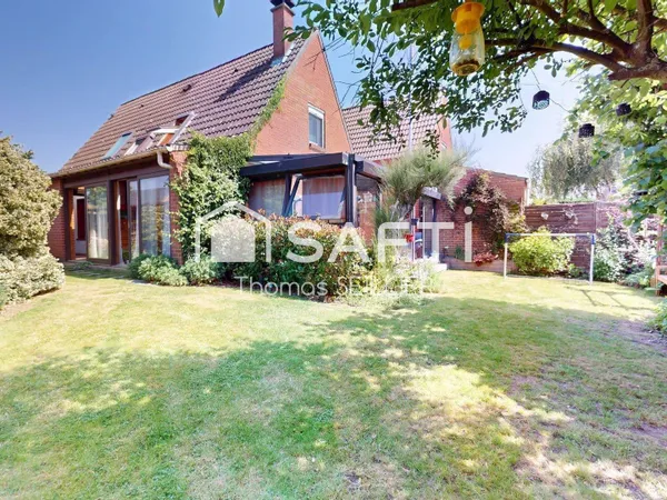 Maison d'architecte semi-individuelle de 1983 - Résidence privée recherchée