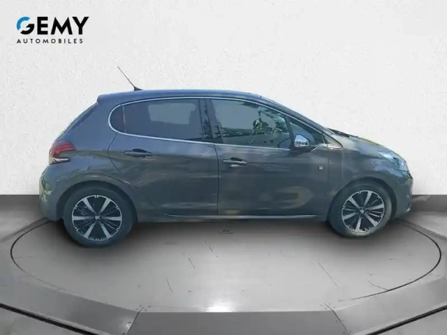 Peugeot 208 puretech 110ch s&amp;s bvm6 — photo 31