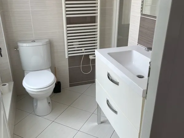 Loue 3 chambres en colocation- Nansouty Bordeaux - 65m²