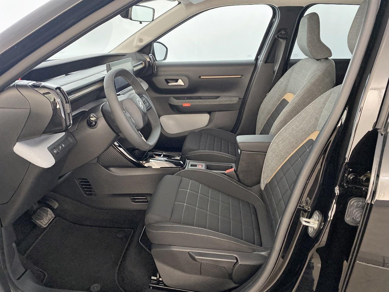 Citroën C3 Aircross hybride 145 ch aut plus — photo 9