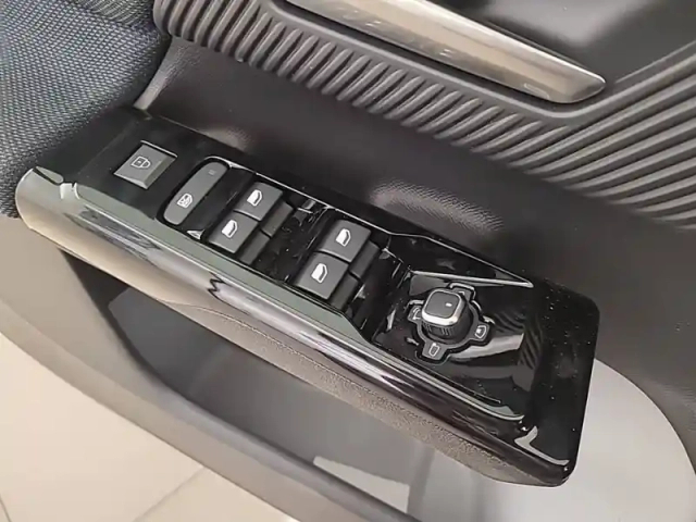 Citroën C5 Aircross hybride 145 ch e-dcs6 — photo 21