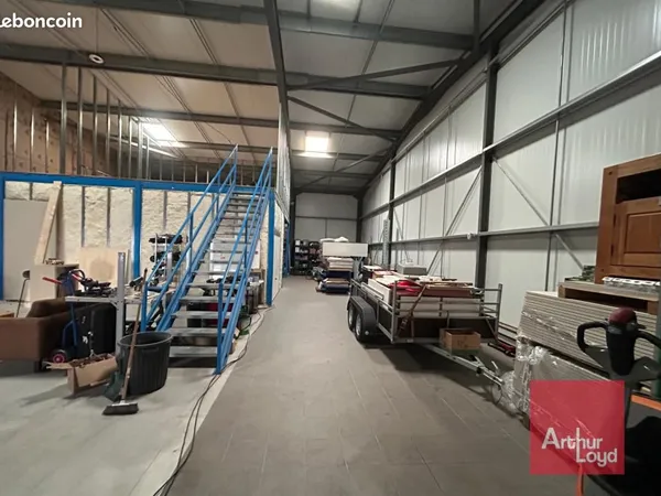 Local d'activité 338 m²