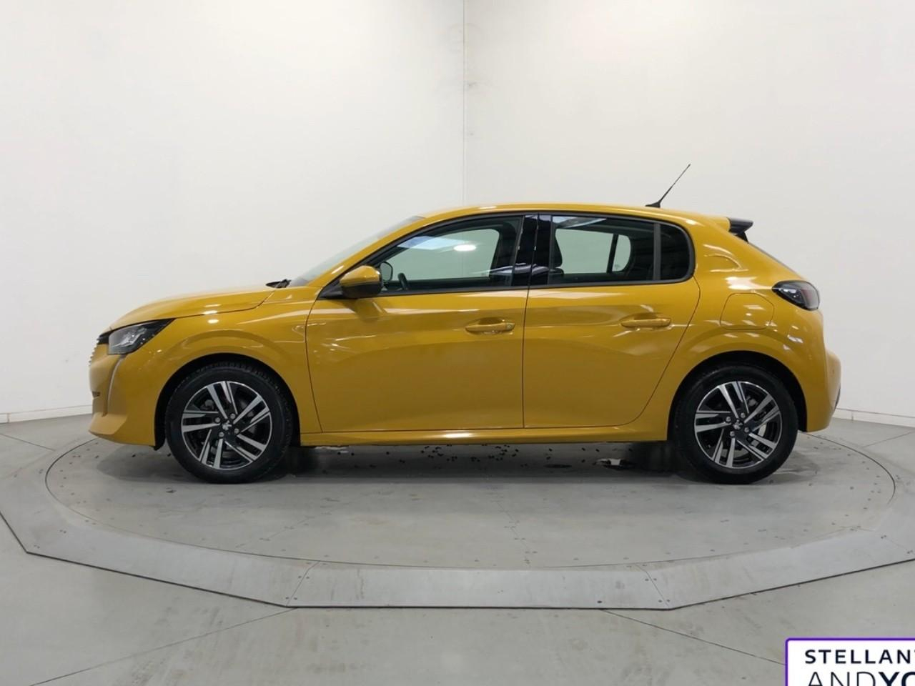 Peugeot 208 puretech 100 s&s bvm6 allure — photo 2