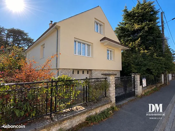 Maison 6 pièces 151 m²