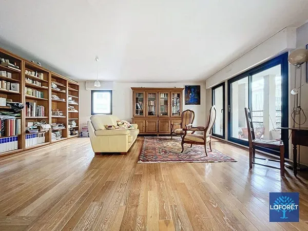 Appartement 5 pièces 150 m²