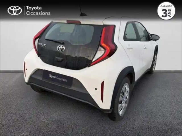 Toyota Aygo x 1.0 vvt-i 72ch dynamic s-cvt — photo 2