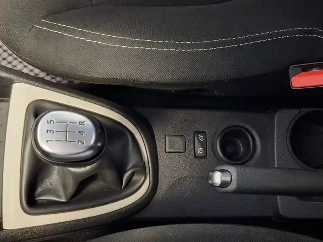 Renault Captur dci 90 e6c — photo 44