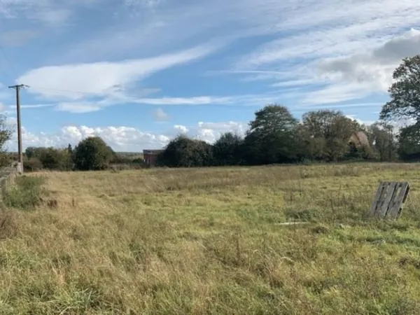 Terrain 837 m²