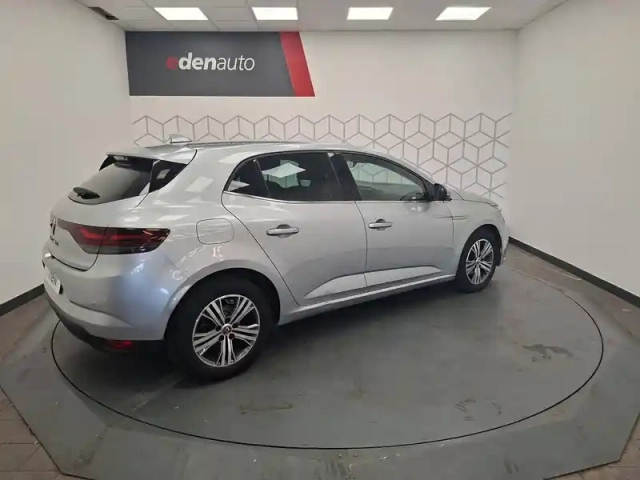 Renault Megane mégane iv berline tce 140 fap - 21n — photo 10