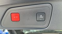 Peugeot 3008 HYBRID 225ch GT e-EAT8 — photo 31