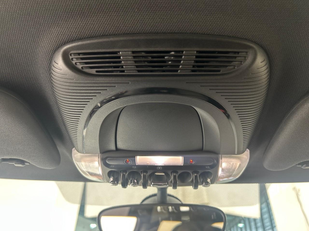 Mini One mini hatch 3 portes one 102 ch edition blackfriars — photo 29